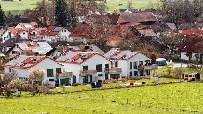 Drei Häuser Gemeinschaft