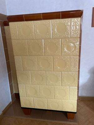 Kachelofen im Wohnzimmer EG