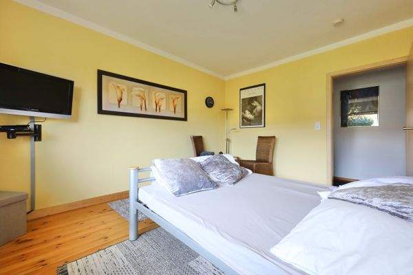 Erdgeschoss Schlafzimmer