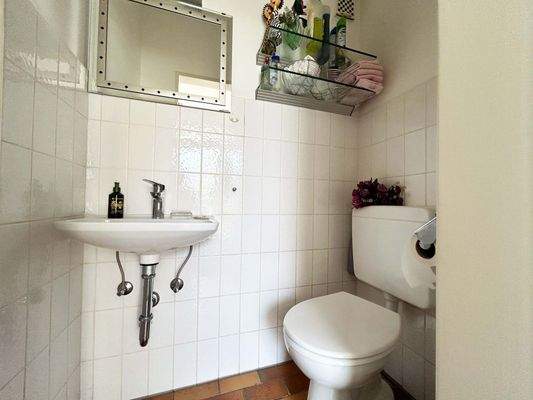 EG Gäste WC: Für Ihre Gäste zum frisch-machen