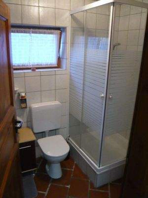 ... kleinem Duschbad