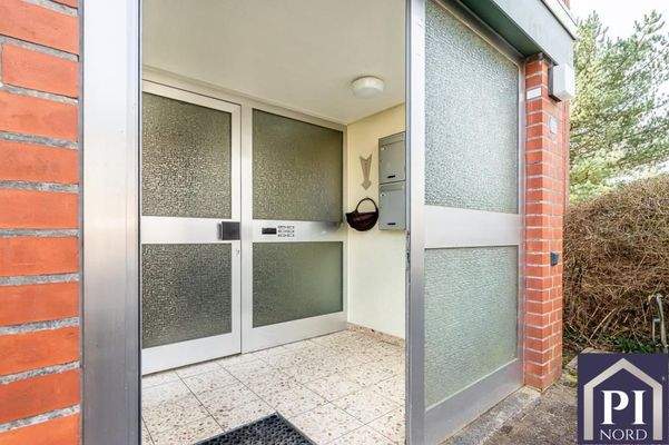 Hauseingang - sicher und gepflegt