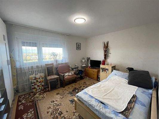 unten: Schlafzimmer (Weitwinkelaufnahme)