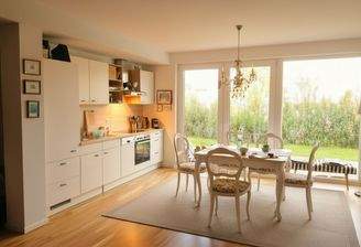 Esszimmer mit Küche