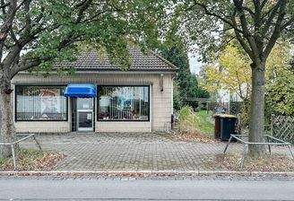 Vorderansicht Friseur