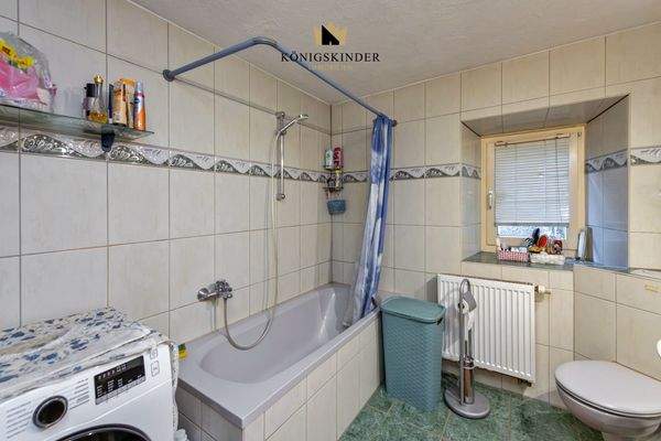 direkt neben der Küche - sehr praktisch... 