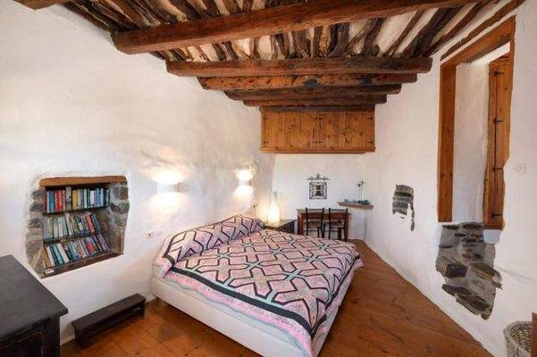 Kreta, Elounda: Charmantes Dorfhaus mit Innenhof und Terrassen mit Meerblick