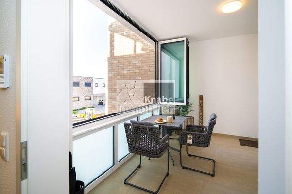 Freisitz mit faltbarer Fensterfront