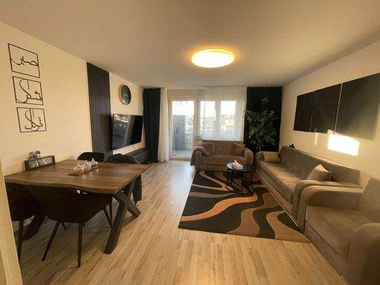 1.OG, Whg. re., Wohnzimmer