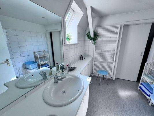 Duschbad im Dachgeschoss