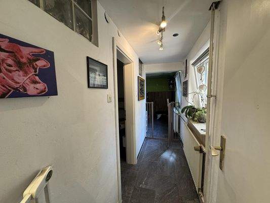 Flur des Anbaus der re DHH