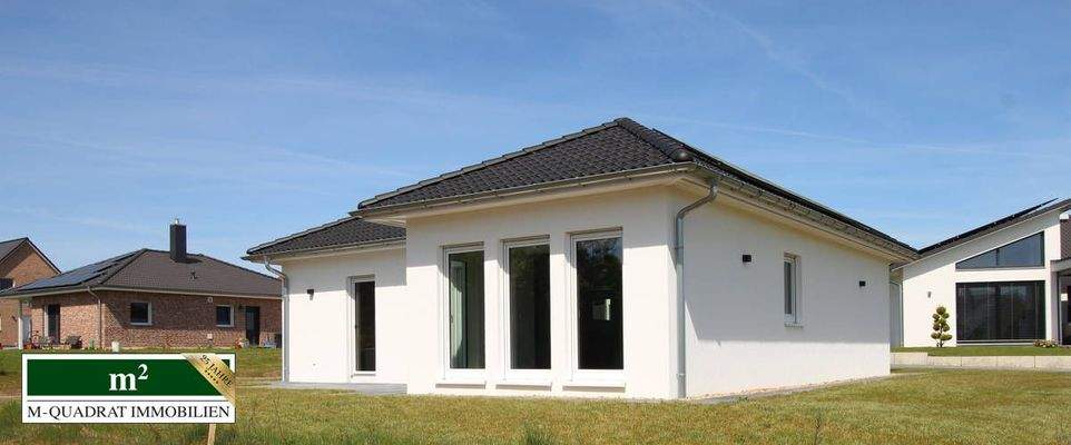 Bungalow straßenseitig