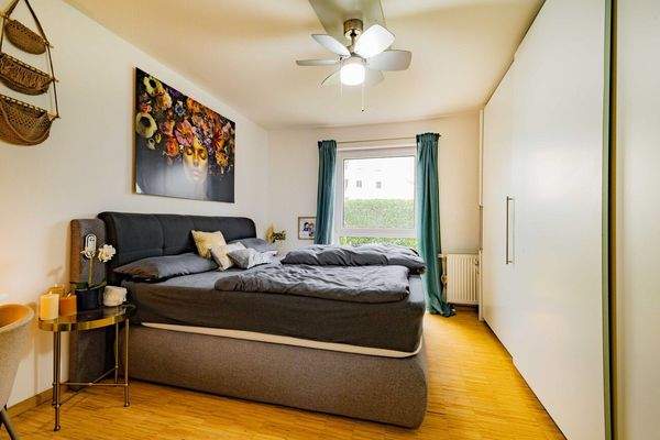 Elternschlafzimmer inkl. Einbauschrank