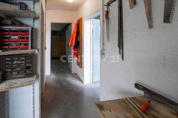 Durchgang Nebenräume