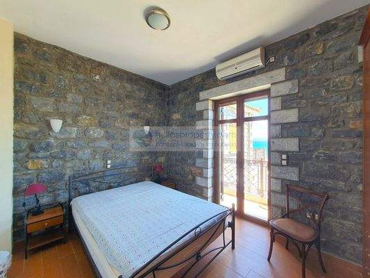 bd05f0e7ae1242ce8c8a433728bb427c-original