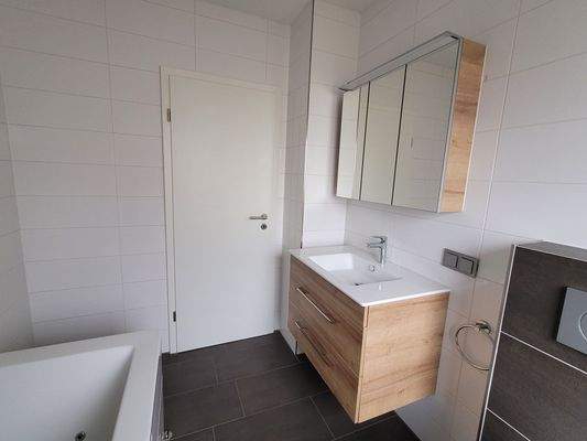 ...mit Einbaumöbeln 