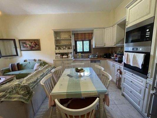 Kreta, Mixorrouma: Geräumige Villa mit separatem Gästeapartment zu verkaufen