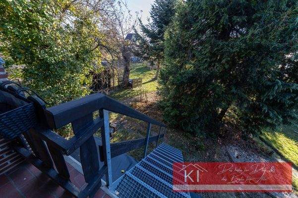 Zugang in den Garten von Balkon