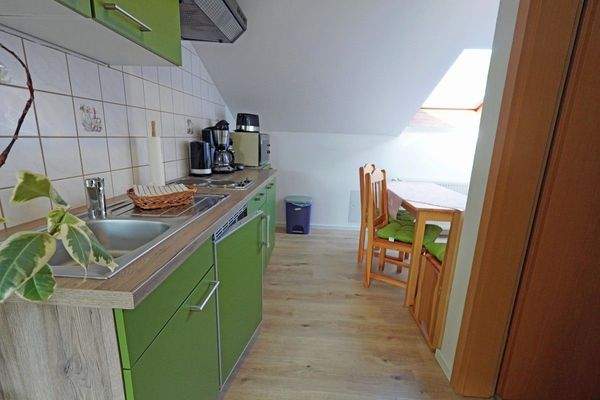 FeWo Küchenzeile und Essbereich