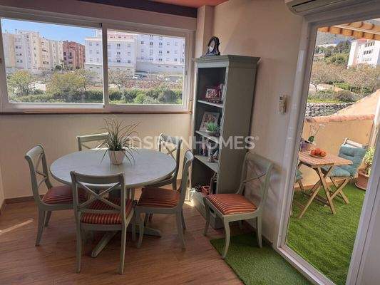 4-Bedroom Sea View Flat with Shared Pool in Benalmádena