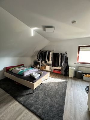 Büro / Schlafzimmer möbliert