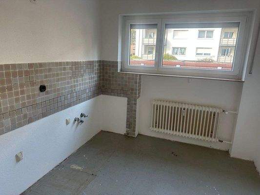 Leere Küche mit Fliesen