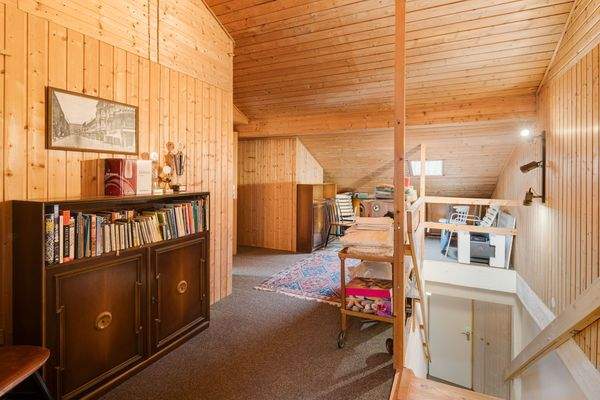 voll ausgebautes Dachgeschoß