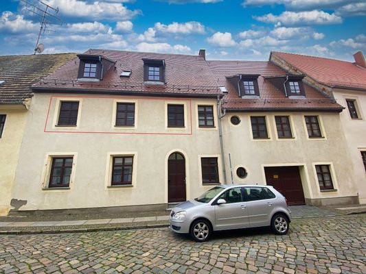 Mehrfamilienhaus 2-Zimmer-Wohnung markiert