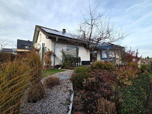 Terrasse zur Hälfte Überdacht  