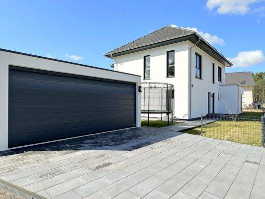 Exklusive Stadtvilla mit Doppelgarage