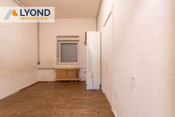 LYD 3492 - 16 Raum 8