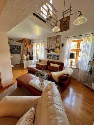 Wohnbereich mit Galerie im Erdgeschoss