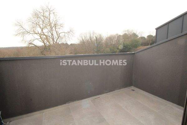 Houses in a Boutique Complex in Istanbul Sarıyer