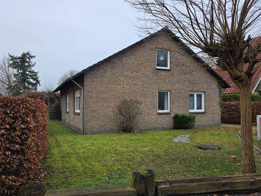 12 - Straßenansicht