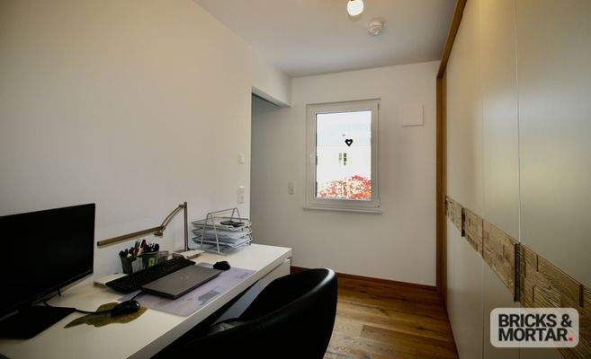 Ankleide am Schlafzimmer 