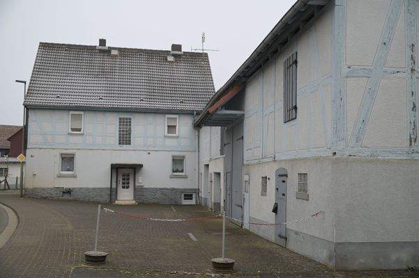 Seitenansicht mit Haustür