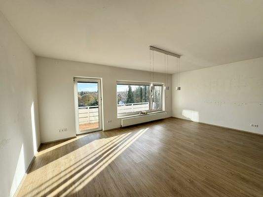 Wohnzimmer-Essbereich