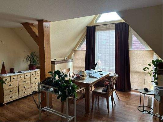 DG-Wohnung: Esszimmer