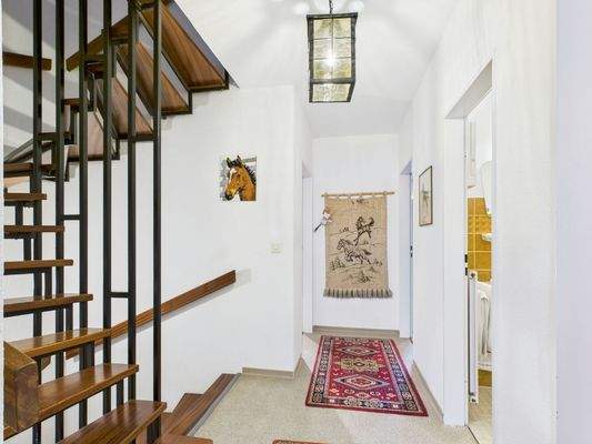 Flur OG - Lütt - Immobilien - Kiel - Kronshagen