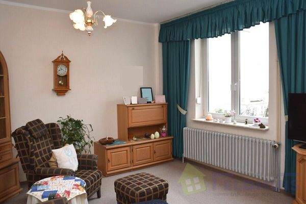 Festwohnung Wohnzimmer Bild 1