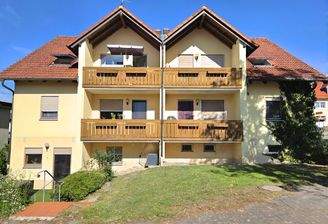 Buttenheimer Straße 5_Unterstürmig_Ansicht Balkone und Garten