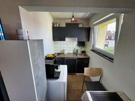 Küche mit Einbauküche