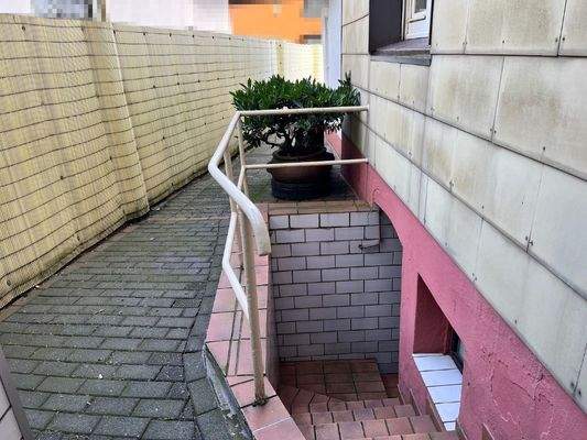 Kellertreppe zum Waschraum