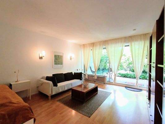 Wohn- und Schlafraum möbliert