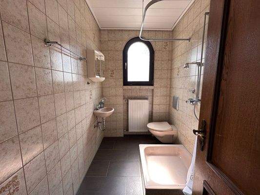 Dusche mit WC (Erdgeschoss)