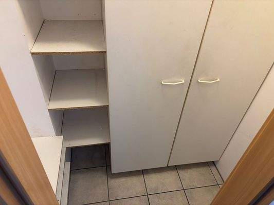 16 Eingang Abstellraum