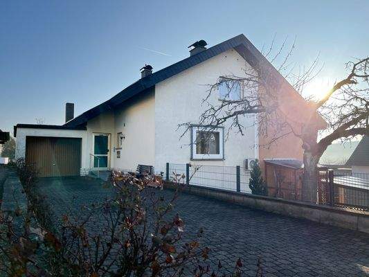 Außenansicht Haupteingang