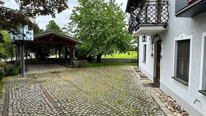 Hof-Carport