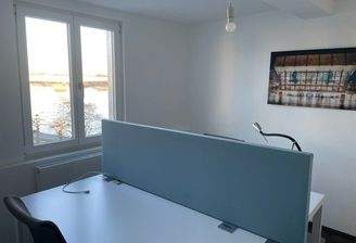 Schreibtischplätze Büro 18