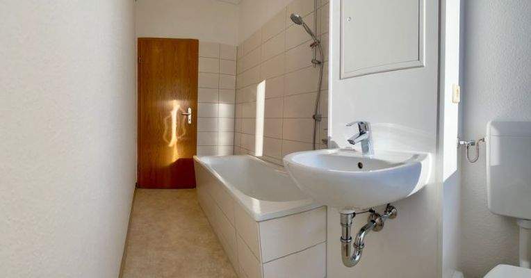 Wannenbad neu gefliest